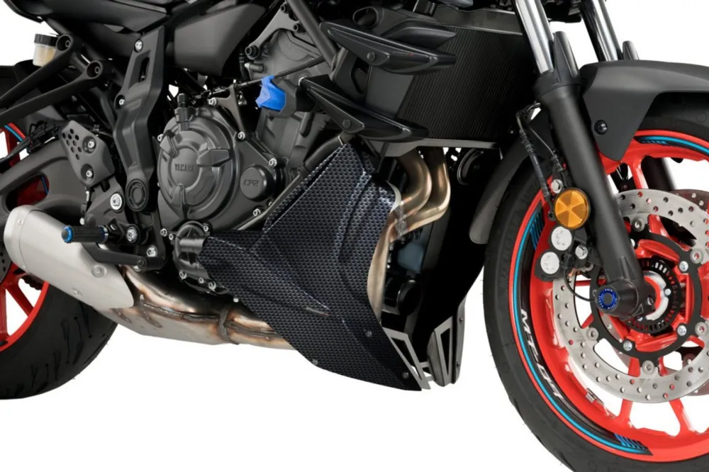 Víkendová Akce Spoiler motoru PUIG 20624C karbonový vzhled